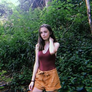 Meet your Posher, Olivia